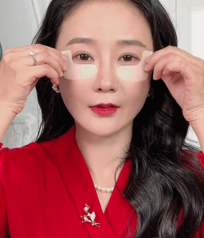 每晚貼一貼,輕鬆淡化眼紋、眼袋,多買多送,僅限今天!免費包郵,不滿意直接退!快下單試試吧,用了你不會後悔! 每晚貼一貼,輕鬆淡化眼紋、眼袋,多買多送,僅限今天!免費包郵,不滿意直接退!快下單試試吧,用了你不會後悔!